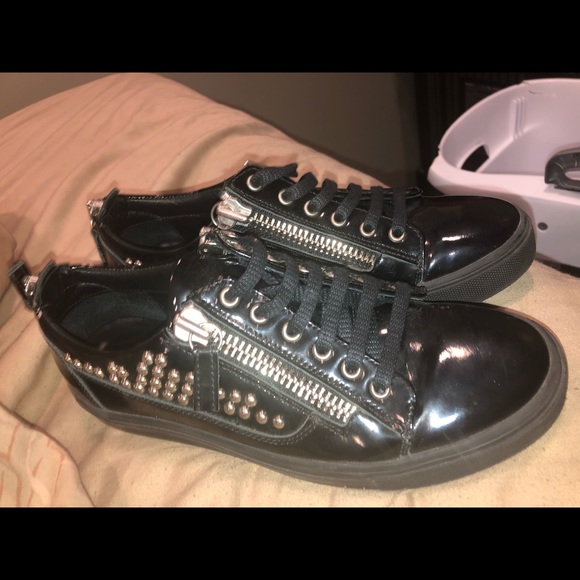 I’m selling Giuseppe Zanotties only worn one time - Picture 4 of 7